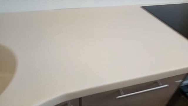 Столешница из искусственного камня с круглой интегрированной мойкой смотреть онлайн