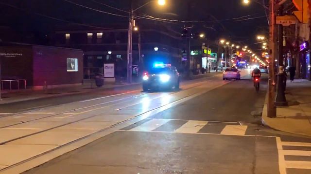 Toronto Police 11 Division Ford Interceptor Utility responding смотреть онлайн