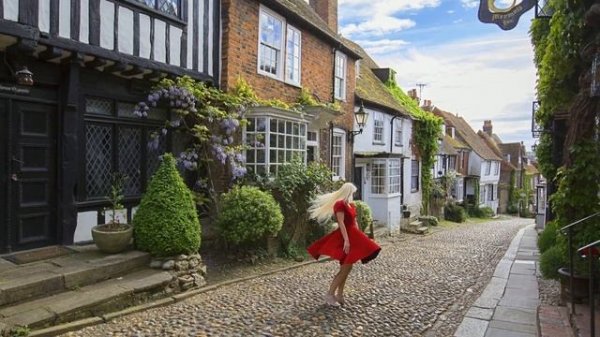 Zac Tiessen. Escape Artist