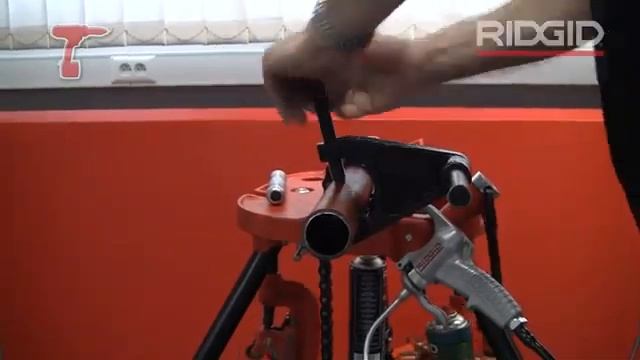Электрический резьбонарезной клупп Ridgid 690 | www.tool-tech.ru смотреть онлайн