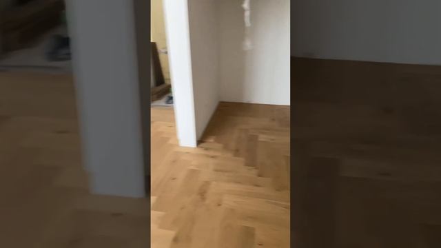 Укладка паркетной доски Master акглийской ёлкокой по диогонали