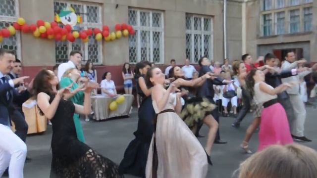 Золотой Выпуск 2012 Наш последний танец! :) смотреть онлайн