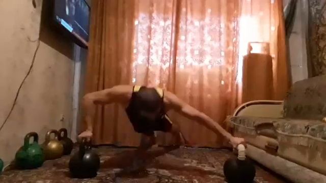 Отжимания на гирях 2 упражнения смотреть онлайн