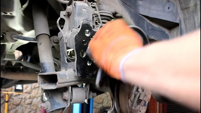 Замена задней ступицы на Nissan Qashqai 2,0 Ниссан Кашкай 2012 года смотреть онлайн