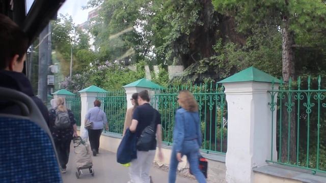 От Павелецкого вокзала на бульвары в центр - на автобусе по 913 маршруту смотреть онлайн