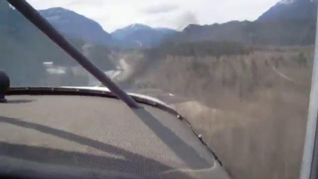 FXQW runway low and over смотреть онлайн