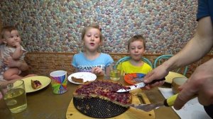 МУКБАНГ БРУСНИЧНЫЙ ПИРОГ | MUKBANG LINGONBERRY PIE #mukbang #мукбанг