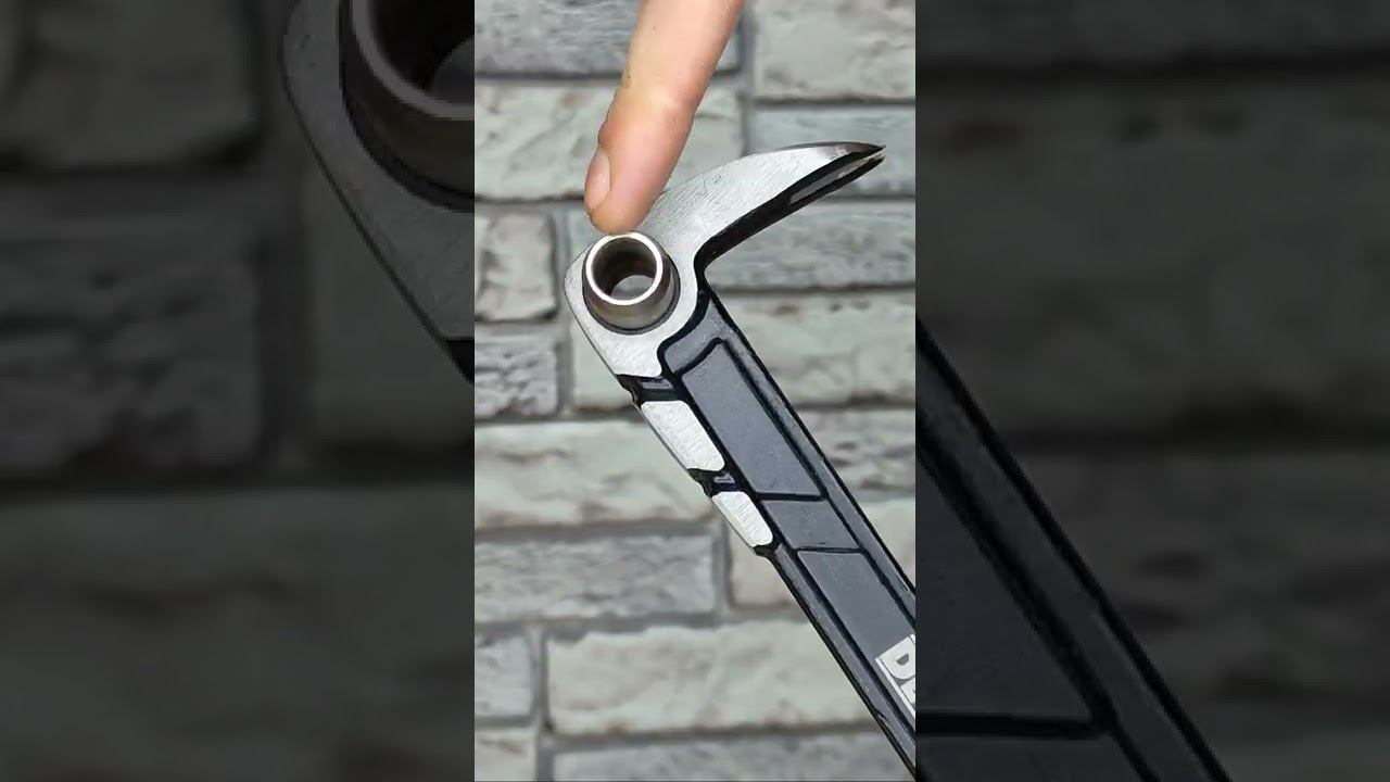 Секрет опытных мастеров! Как можно легко вытащить гвоздь, если нельзя за него зацепиться? #shorts смотреть онлайн