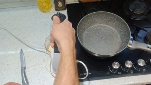 Рецепт! Мягкий, пышный омлет для детей на сковороде!