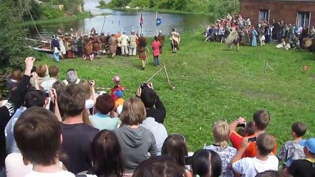 Высадка с ладей, штурм крепости Старая Ладога. смотреть онлайн