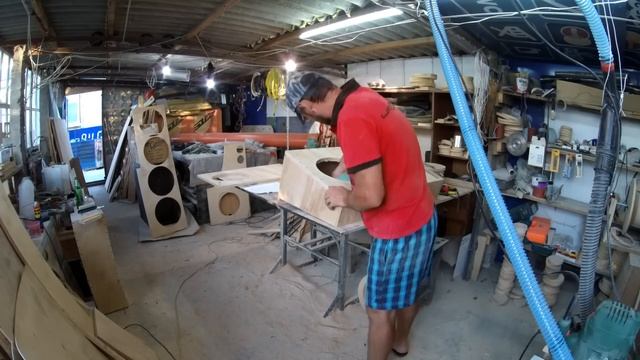 Короб для сабвуфера с косыми стенками How to Make DIY Powered Car Subwoofer Box смотреть онлайн