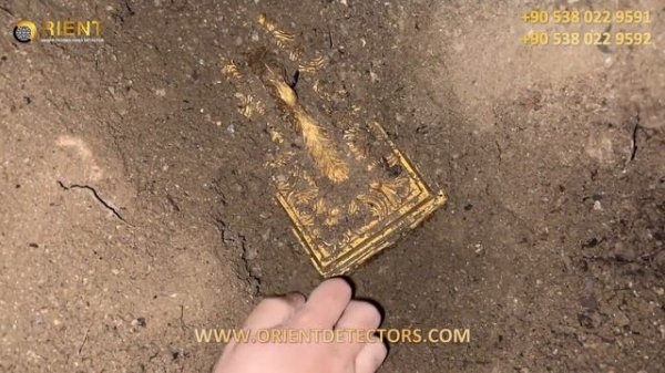 Treasure Hunter Find Valuable Chest Using Gold Legend