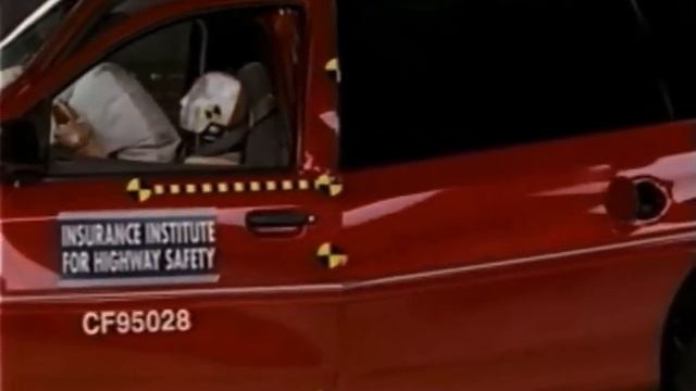 Crash Test 1995-1998 Ford Windstar Frontal Offset IIHS смотреть онлайн