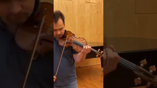 #violinist #wieniawski #music #tiktok #stradivarius #viral #poland #violin #love смотреть онлайн