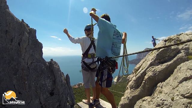 Елизавета Ильяс-Кая прыжки с верёвкой в Крыму с командой Skyline смотреть онлайн