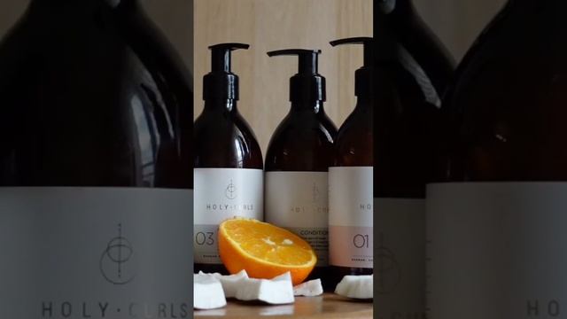 Babe, did you know that Holy Curls is 100% vegan? #veganuary #veganbeauty #curlyhair смотреть онлайн