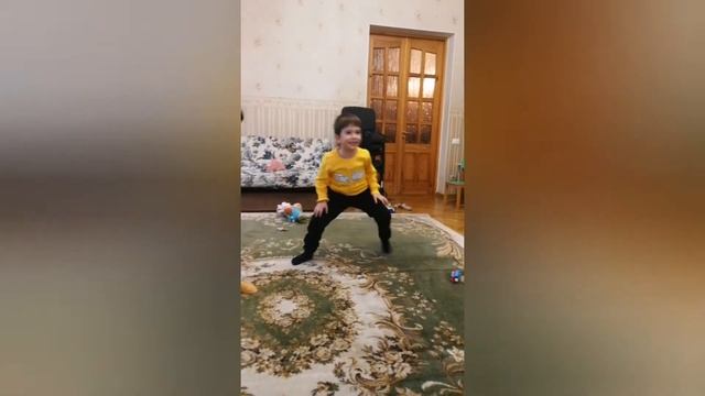 Мастер-класс по карате от Саши для Марата смотреть онлайн