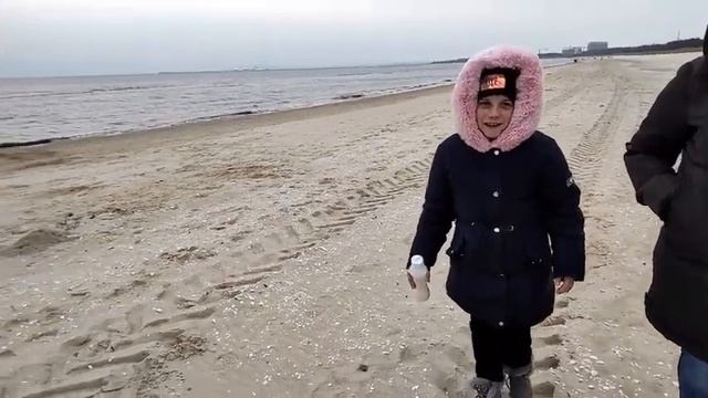 СВИНОУЙСЬЦЕ - ПАРОМНАЯ ПЕРЕПРАВА. TRANSGRANICZNA PROMENADA ŚWINOUJŚCIE #FamilyMinka смотреть онлайн