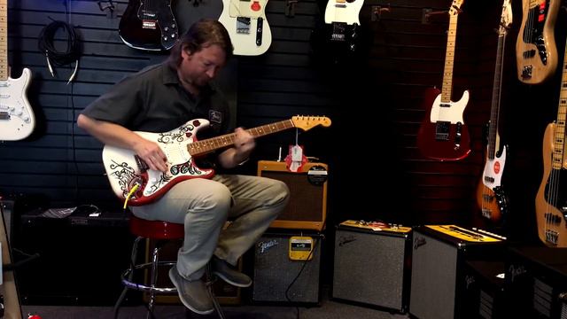 Fender Jimi Hendrix Monterey Stratocaster смотреть онлайн