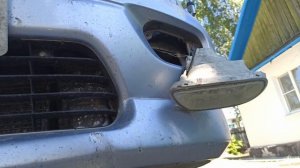 Как снять противотуманки и просушить от воды или поменять лампочку на Тойоте Хайс Региусе