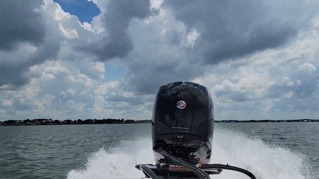Mercury 150HP Pro XS Holeshot to OVER 60MPH @5900RPM #outboard #mercury #yamaha #suzuki #boat #fish смотреть онлайн