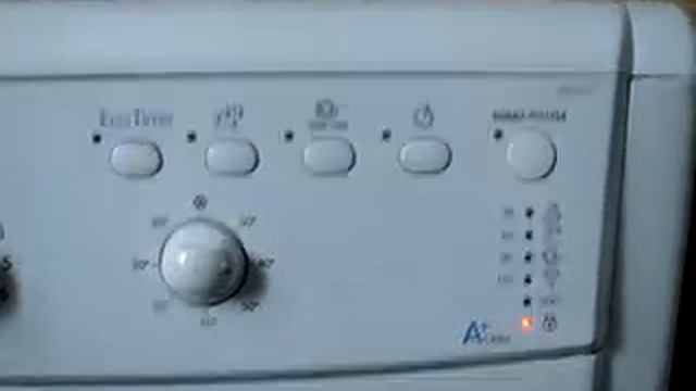 В стиральной машине Indesit мигают индикаторы смотреть онлайн