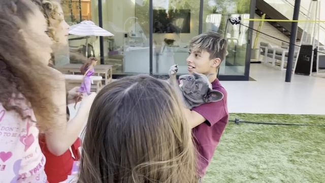 CALLING FERRAN BABE TO SEE HOW HE REACTS: ft. Royalty Family | Rock Squad смотреть онлайн