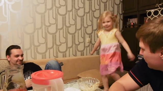 танец Алисы под Рамштайн смотреть онлайн