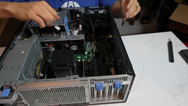 Dell Precision 5820 Disassembly смотреть онлайн