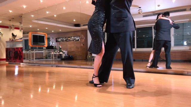 13. Adorno｜Tango Tutorial & Tango Lesson Basic ｜Argentine Tango - Oblivion, Piazzolla смотреть онлайн