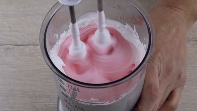 МЕРЕНГА рецепт. Как окрасить и отсадить смотреть онлайн