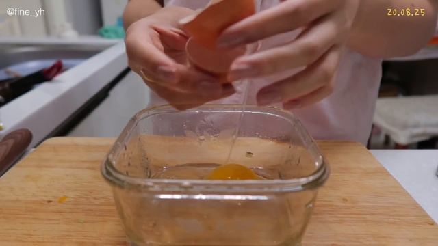 SUB) -10kg 다이어터의? 채소 맛있게 먹을 수 있는 다이어트 집밥 요리브이로그(레몬마들렌,베이글샌드위치,호박잎쌈밥,오므라이스)mukbang|간헐적단식|slow diet смотреть онлайн