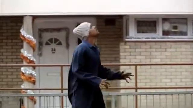 «Рождественское вторжение» в шести озвучках одновременно смотреть онлайн