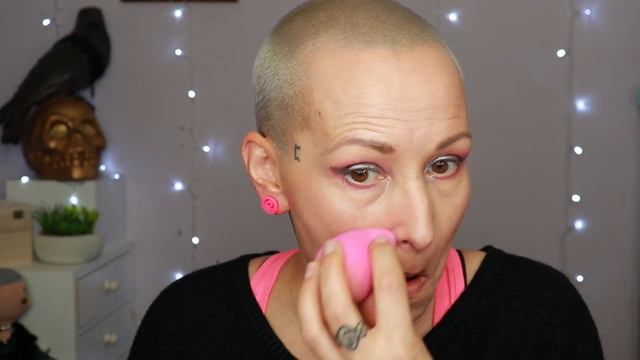 Getting out of a Funk.. Using makeup that makes me happy! смотреть онлайн