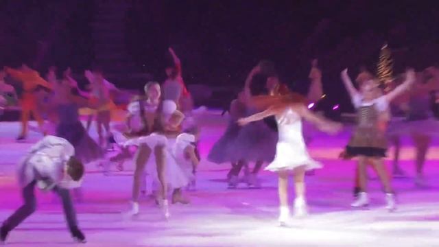 Главные герои и все участники шоу. Снегурочка 29.12.22 смотреть онлайн