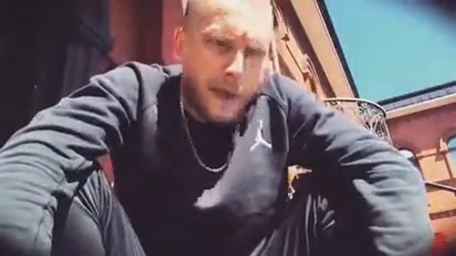 Анекдот про стрелочника смотреть онлайн