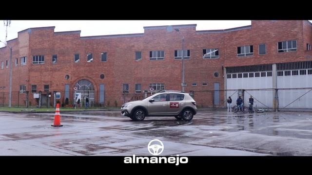 PRUEBA RENAULT STEPWAY, el crossover para la familia | 2021 | смотреть онлайн