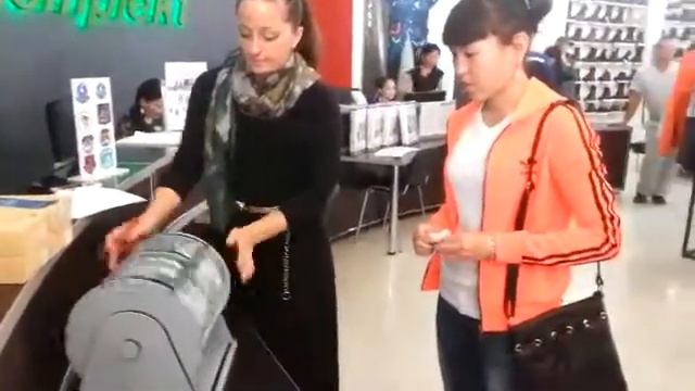Розыгрыш планшетов в магазине Спецком школьная форма смотреть онлайн