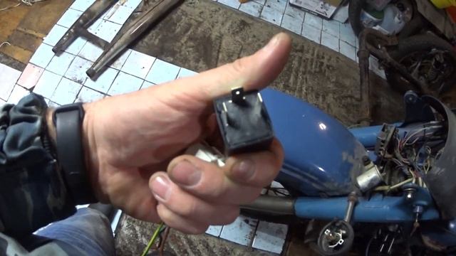 Реле поворотов мотоцикла Урал смотреть онлайн