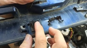 Как восстановить крепления на автомобиле. (накладка багажника Nissan Qashqai)