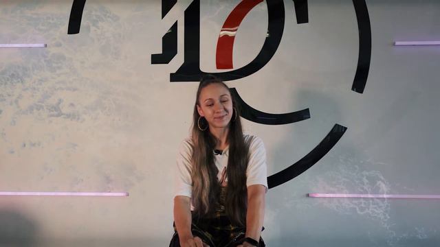 "Старый Хью" - Читает Титова Дарина, автор Вера Полозкова смотреть онлайн