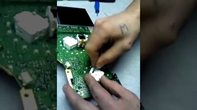Porsche Cayenne Instrument Cluster Repair 1/2 смотреть онлайн