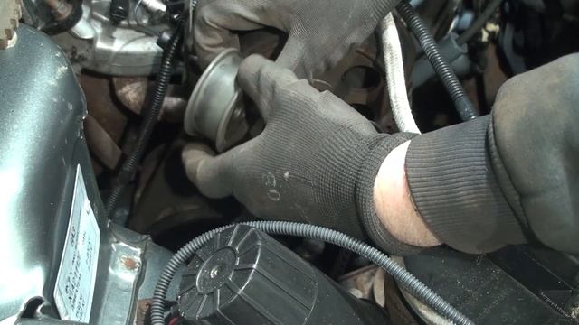 ЗАМЕНА РЕМНЯ ГРМ И РОЛИКА НА 8 КЛ ДВИГАТЕЛЕ ПОДРУЧНЫМ ИНСТРУМЕНТОМ.ВАЗ 2110,2111,2112,2113,2114,211