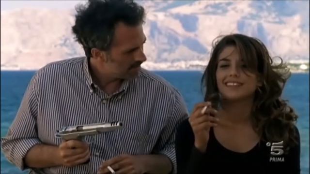 Giulia Michelini, Simona Cavallari And Francesca Valtorta Smoking