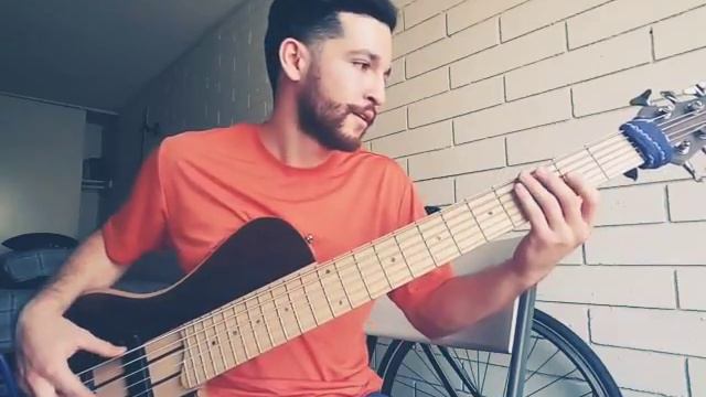BASS COVER jam to 'Lava Lamp' by Thundercat (Live at NPR Tiny Desk Concert) смотреть онлайн