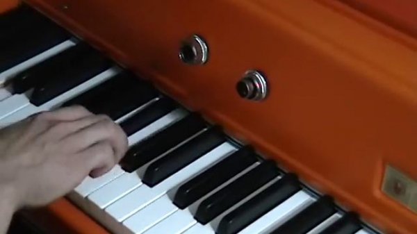 Wurlitzer Electric Piano 106 Custom Restoration w/ Variable Vibrato