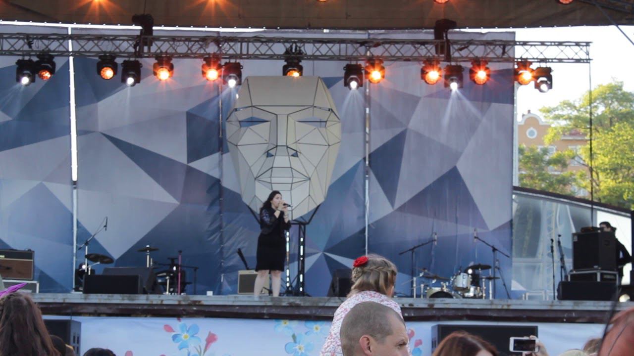 LIVE! Эля Балабанова исполнила хит Sia на русском! (Russian cover Sia – Chandelier) смотреть онлайн