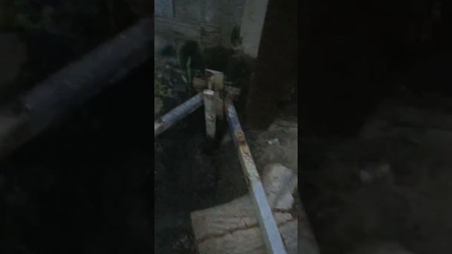 Как быстро достать закопанную рельсу??? Ответ смотреть онлайн