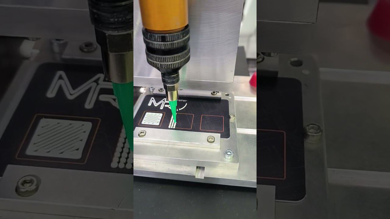 Установка двухкомпонентного дозирования реактопластов от МГТУ им. Баумана / «Металлообработка-2024» смотреть онлайн