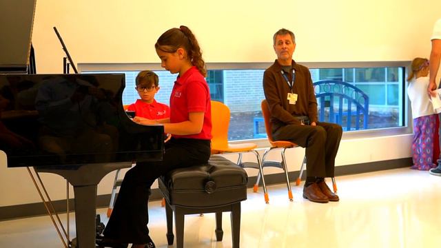 Piano at Parker Kinder Round-Up смотреть онлайн